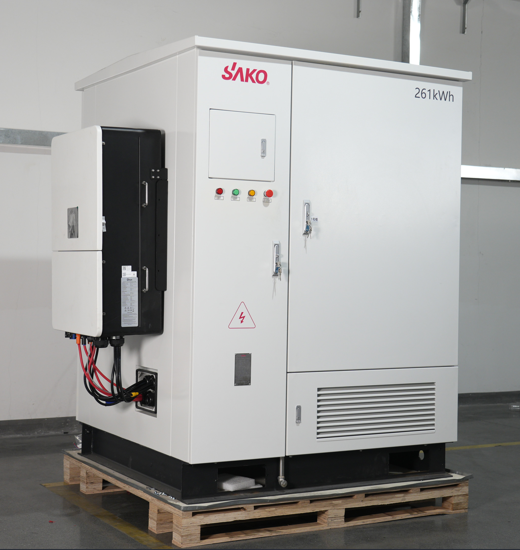 C&I Sako ESS: inverter 125kW-H1P3 & LiFePO4 261kW*h