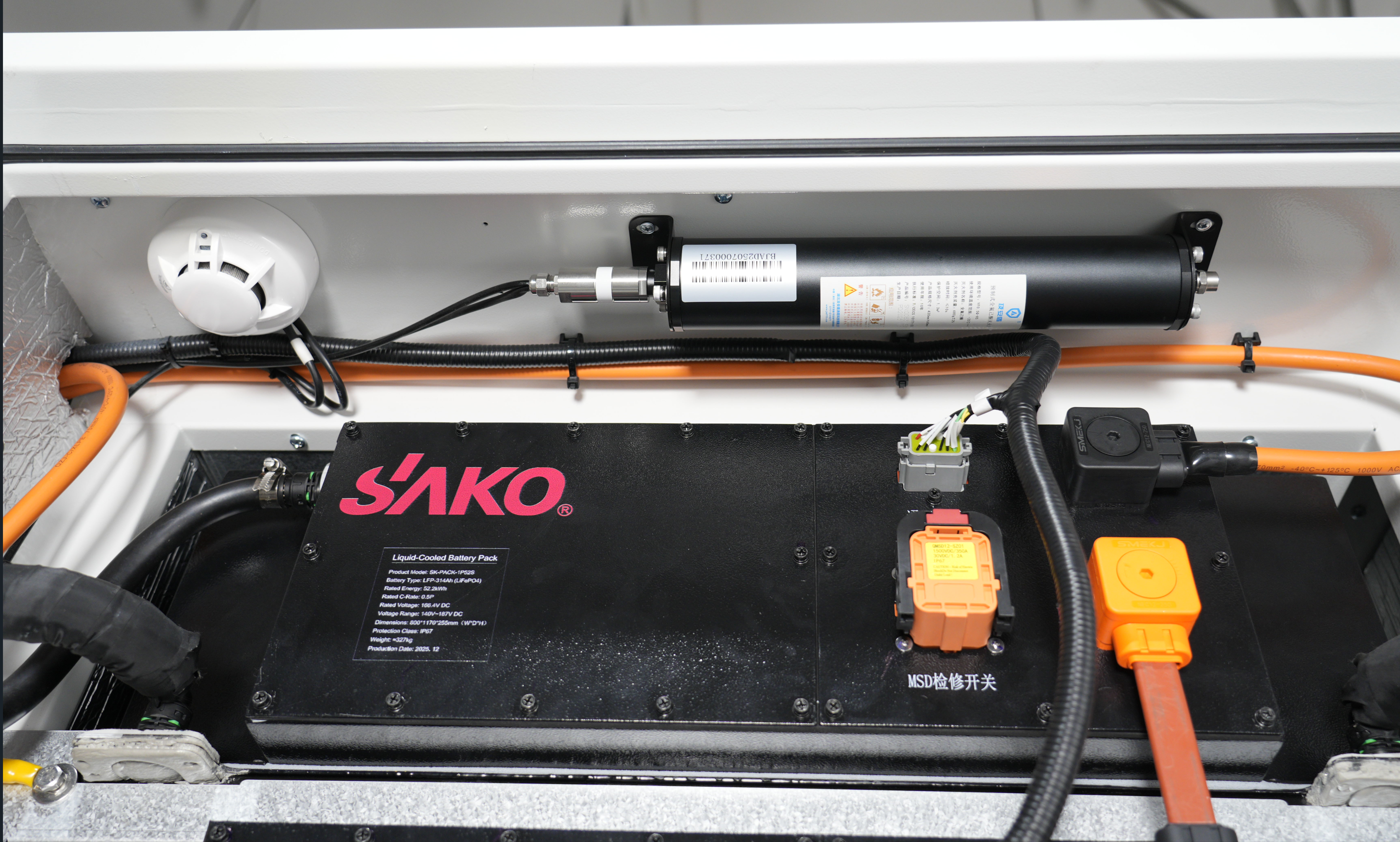 C&I Sako ESS: inverter 125kW-H1P3 & LiFePO4 261kW*h